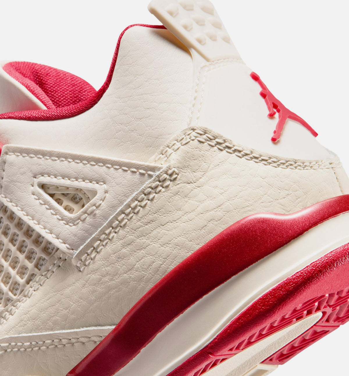 Air Jordan 4 Retro "Valentine's Day" Little Kids' Shoe – Pale Ivory/Sierra Red/Tough Red